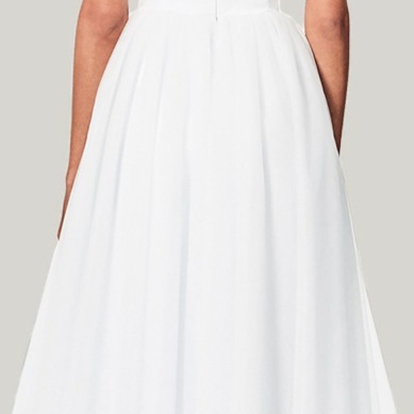 Wedding dress - Picture 2 of 8